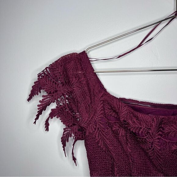 Astr Valentina Lace Off-The-Shoulder Mini Dress - Picture 9 of 12